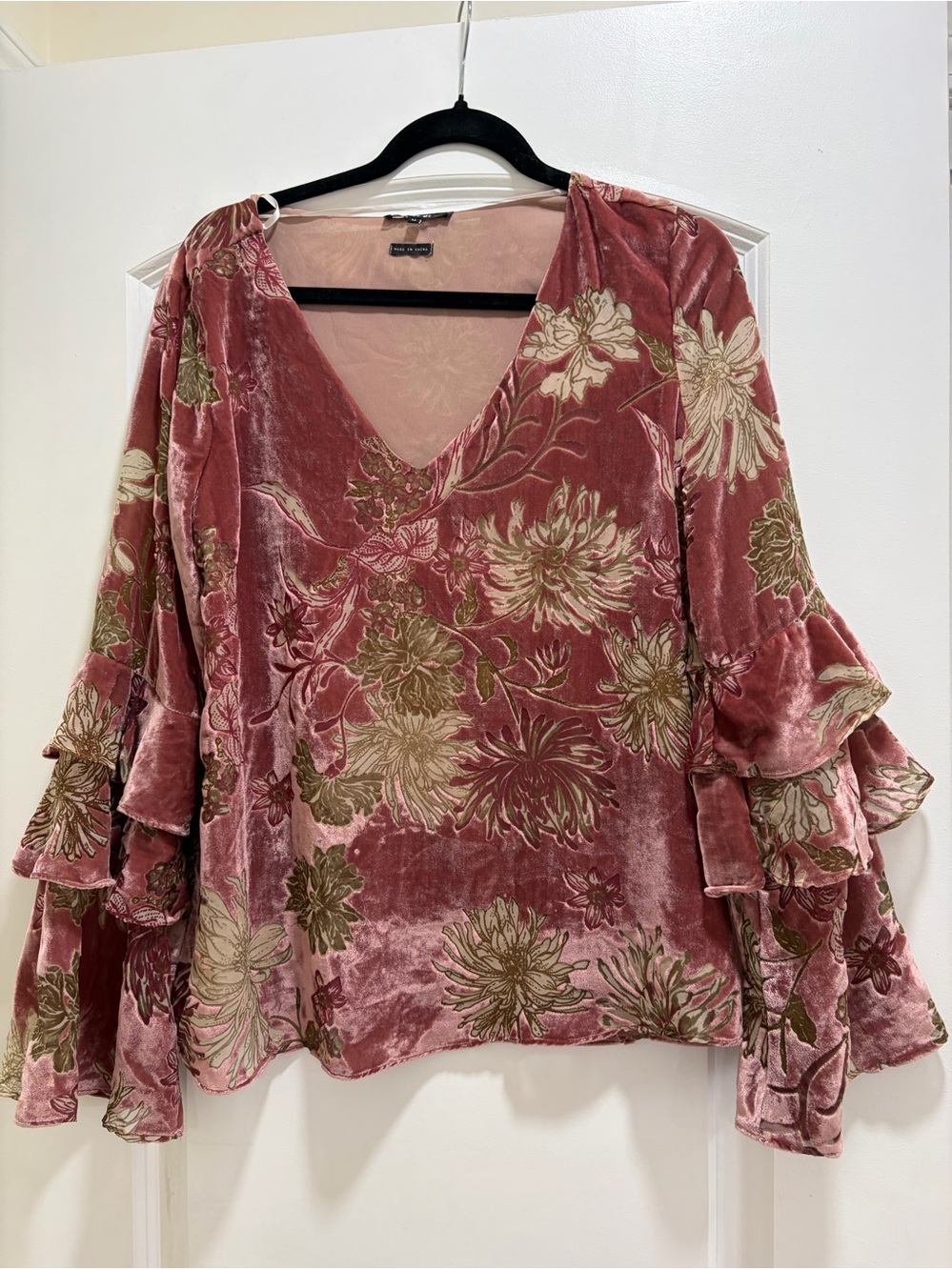 Miss Me Boho Velvet Flutter Sleeve Top Mauve Rose V-Neck M